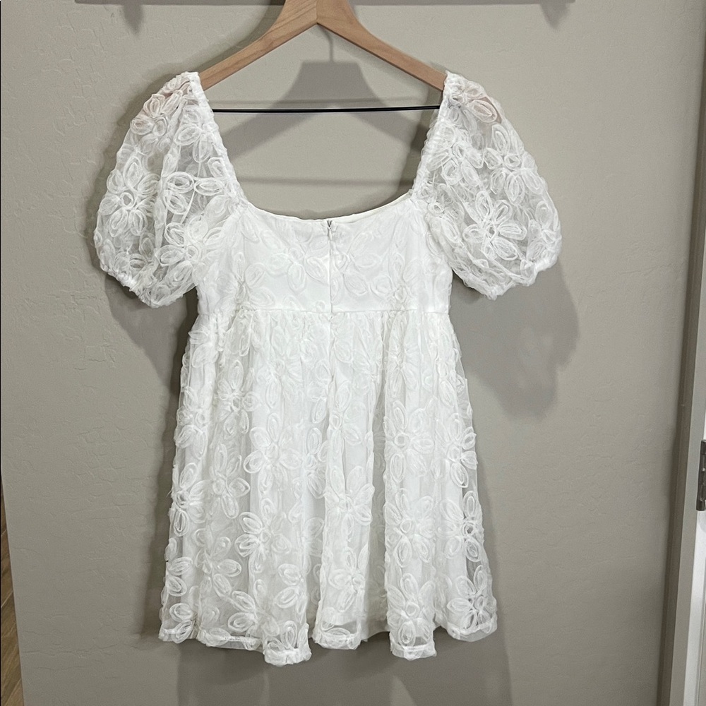 Le Lis White Floral Lace Dress Short Homecoming Hoco Wedding Reception Mini - Picture 7 of 14